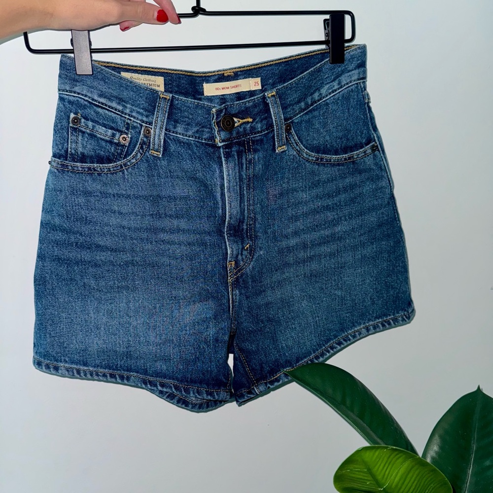 Levi’s Brand New 80s Mom Short